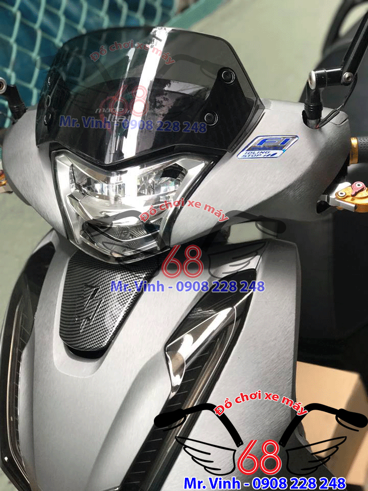 Hình ảnh: Cận cảnh kính chắn gió cho SH 2018 giá rẻ tại Shop đồ chơi xe máy 68 TpHCM Q1