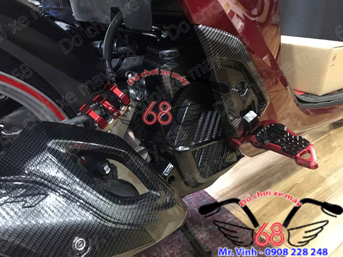 Hình ảnh: Pát che dây dầu sau và gác chân CNC độ cho SH màu đỏ cùng tông màu với xe giá rẻ chỉ có tại shop 68 TPHCM