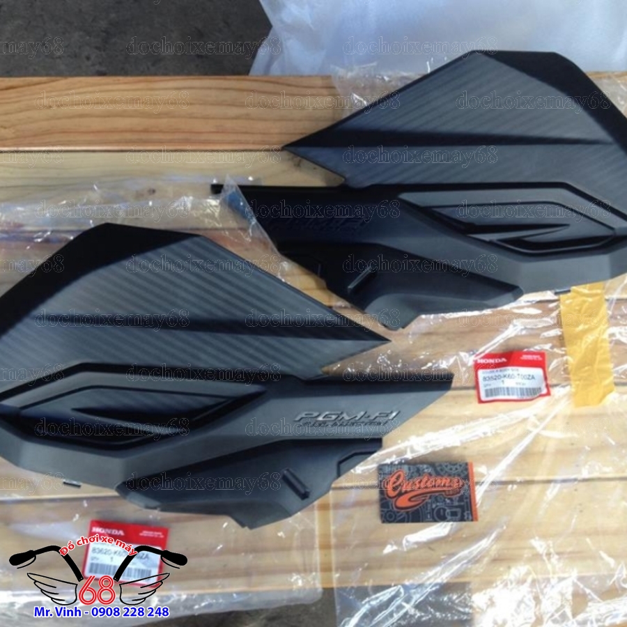 HÌnh ảnh: Yếm gác chân sau nhựa đen xe Vario 150 tại shop 68 Q7