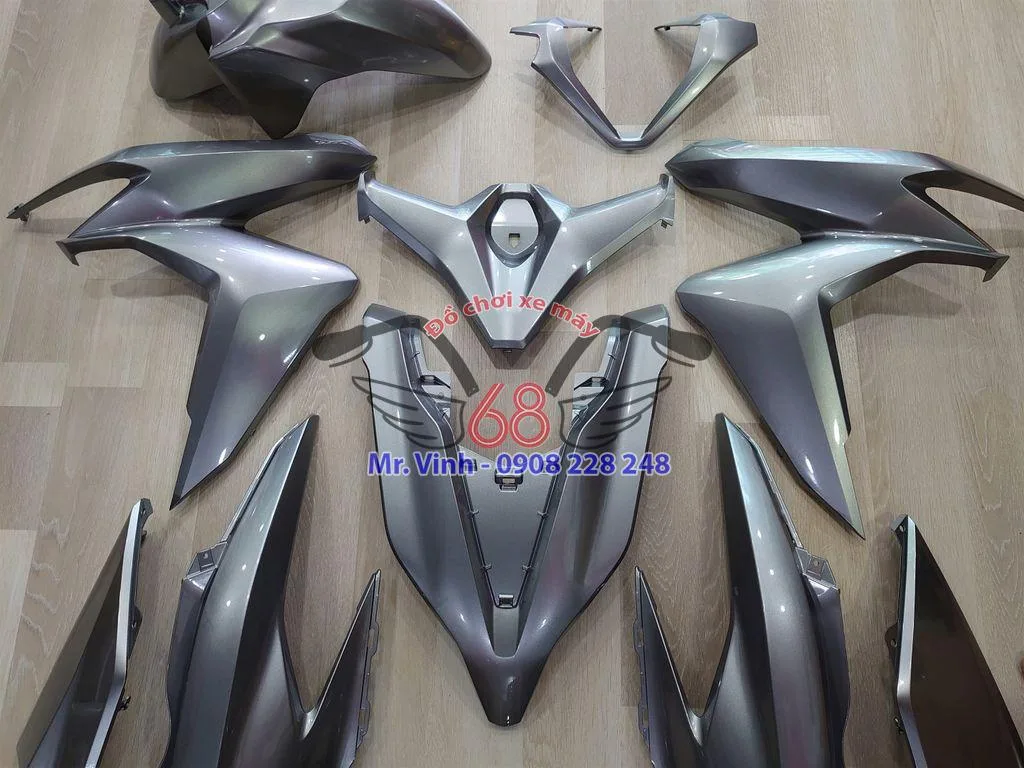 Dàn áo Honda Click 150i đời 2018 màu bạc