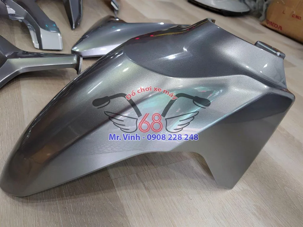Dàn áo Honda Click 150i đời 2018 màu bạc - Ảnh 3