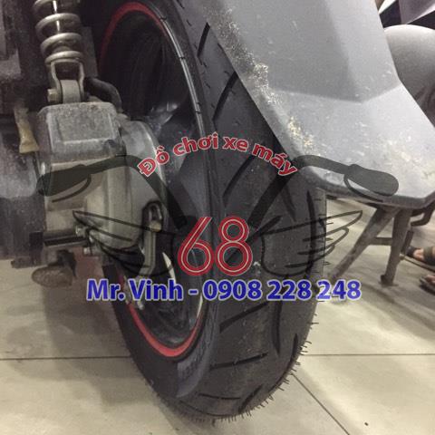 Vỏ xe hiệu Metzeler thay thế vào xe Air Blade