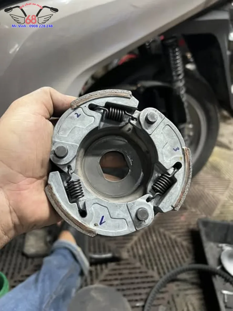 Bố ba càng nồi sau cho xe Sh
