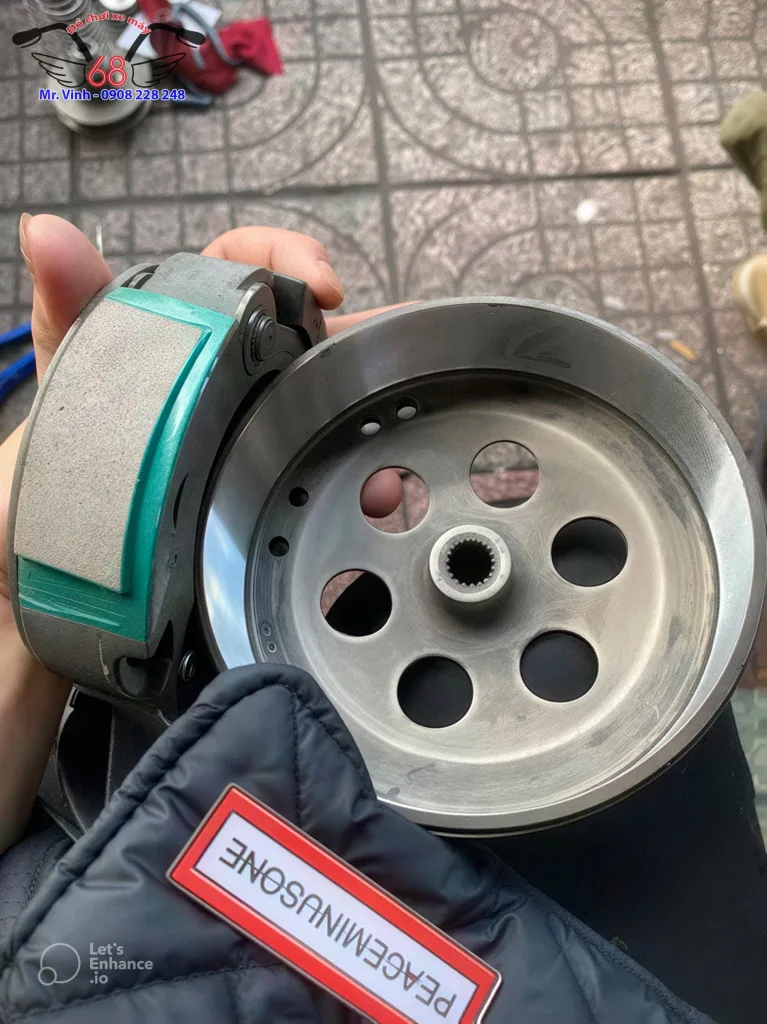 Chuông với bố 3 càng cho xe Luvias