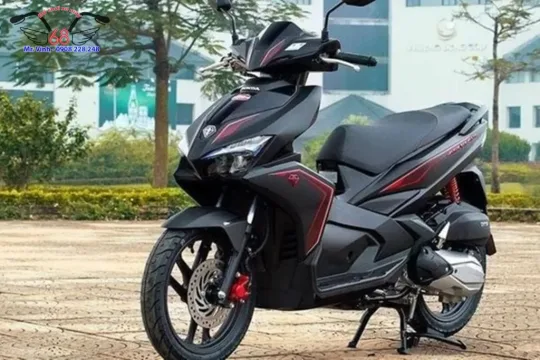 Thay ắc quy xe AriBlade đời mới