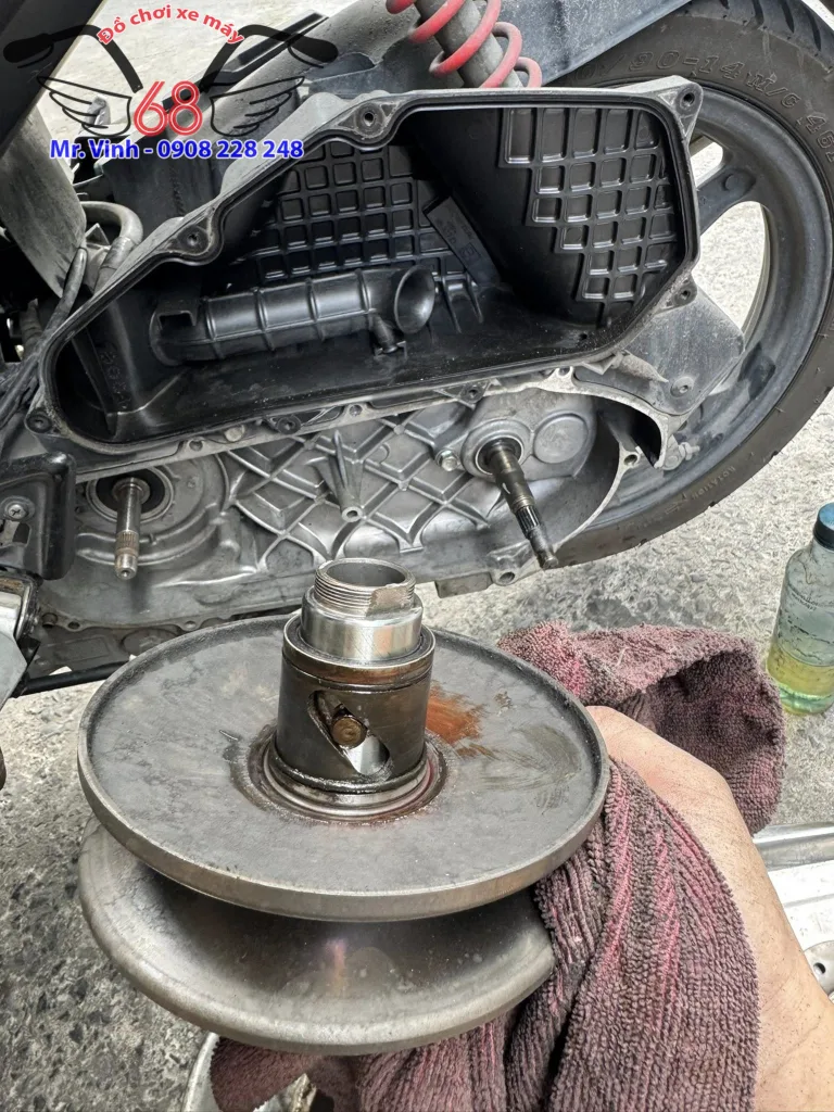 Vệ sinh Puly xe Ari Blade